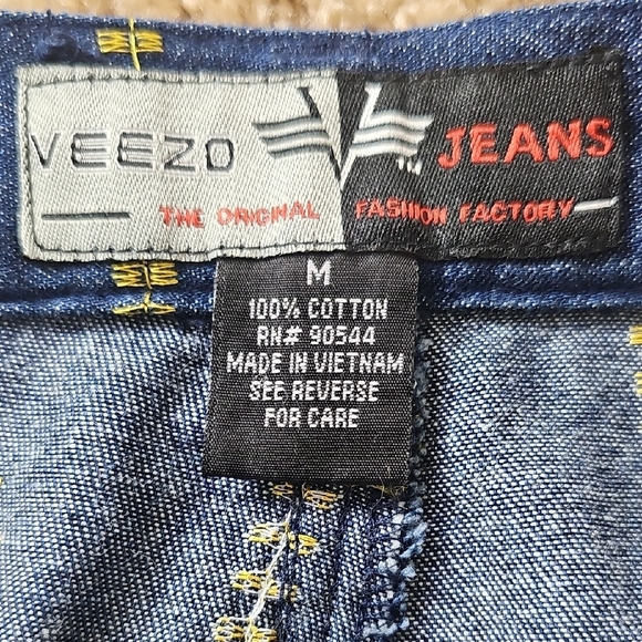 Men's Blue and Yellow Patterned Jean Shorts - Picture 2 of 6